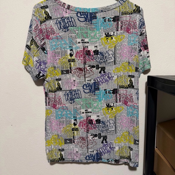 Women’s Love Streak twist front graffiti top - Picture 4 of 4